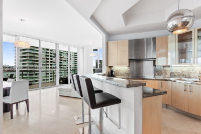 Aluguel de apartamento no Continuum I South 1001