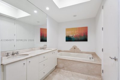 Aluguel de apartamento no Continuum I South 1001