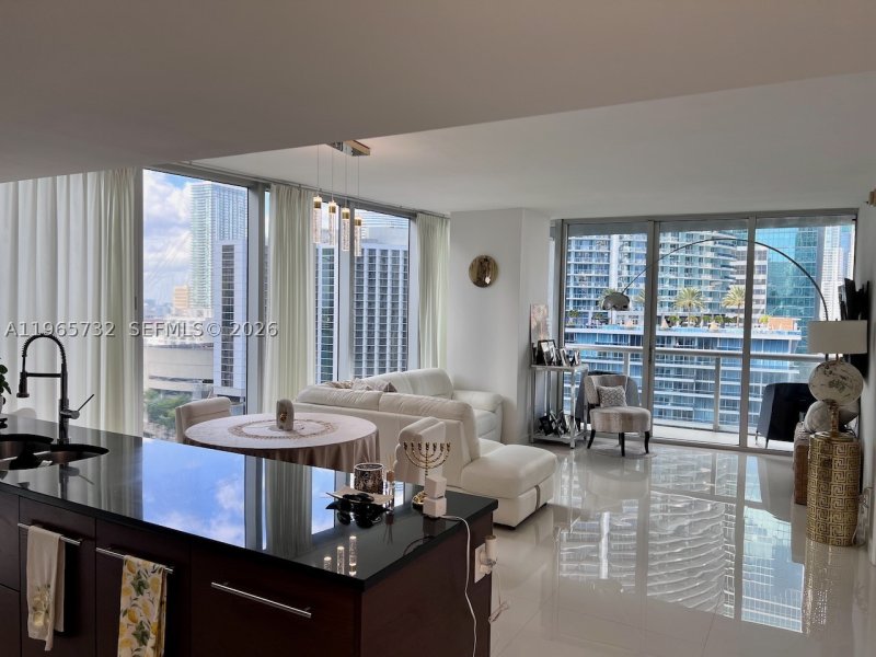 Condo for sale at Icon Brickell Tower I 1715