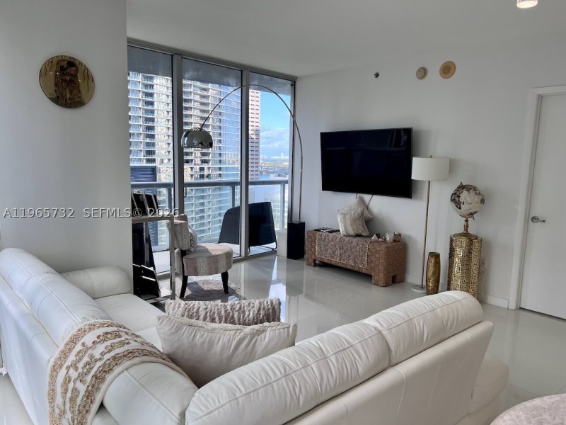 Condo for sale at Icon Brickell Tower I 1715