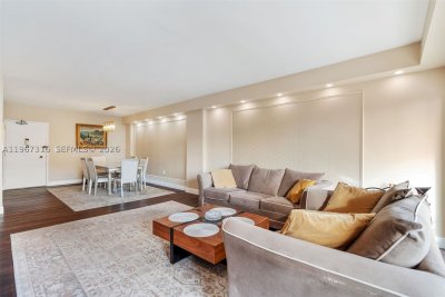 Aluguel de apartamento no The Hemispheres 9G
