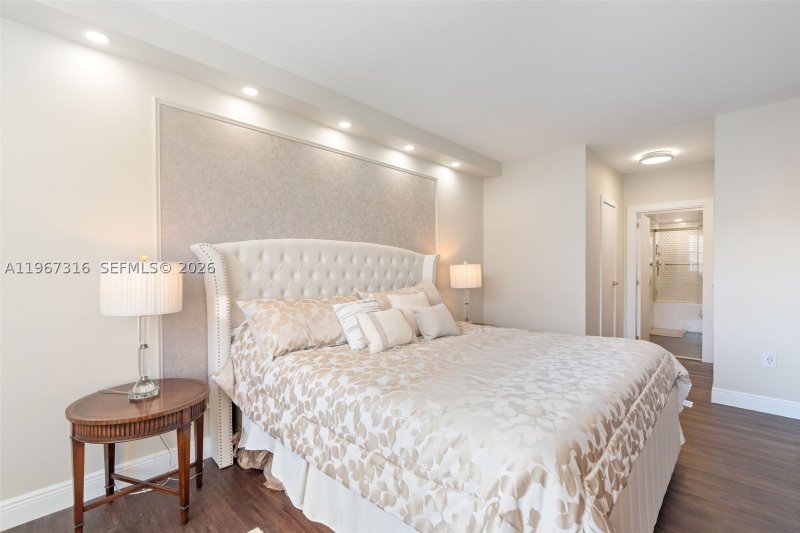 Apartment for rent at The Hemispheres 9G