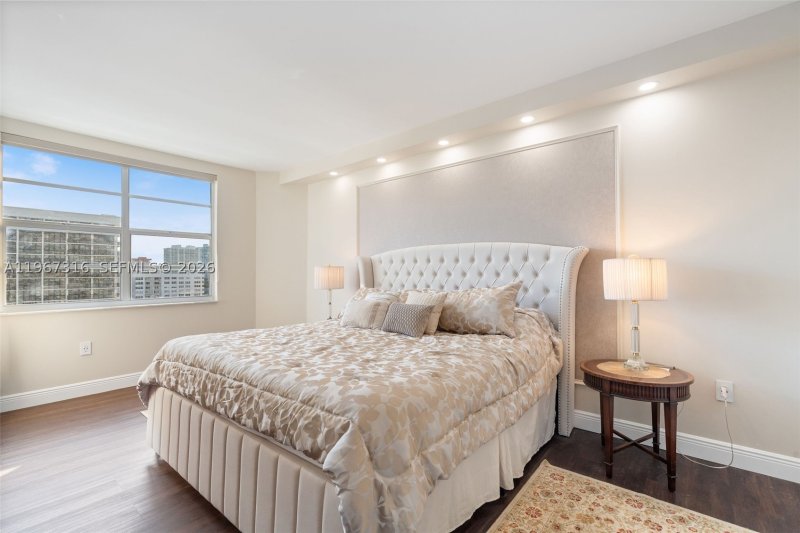 Apartment for rent at The Hemispheres 9G