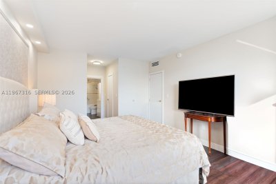 Aluguel de apartamento no The Hemispheres 9G
