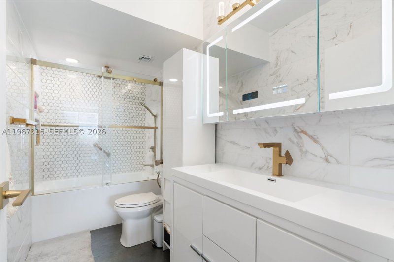 Apartment for rent at The Hemispheres 9G