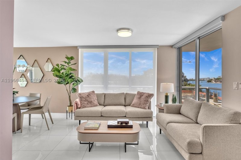 Alquiler de apartamento en Alana Bay Harbor Island 403