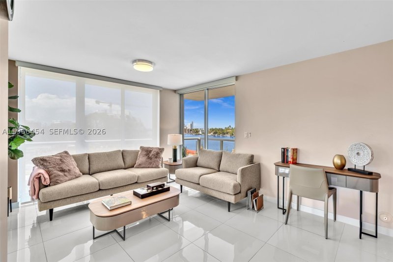 Alquiler de apartamento en Alana Bay Harbor Island 403