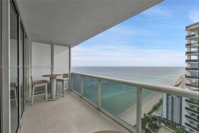 Aluguel de apartamento no Beach Club Two 4005