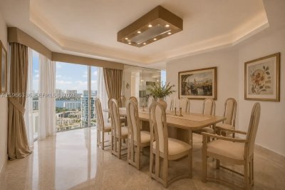 Comprar apartamento no The Pinnacle 2303/04