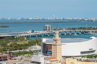 Comprar apartamento no District 225 3307
