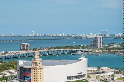 Comprar apartamento no District 225 3307