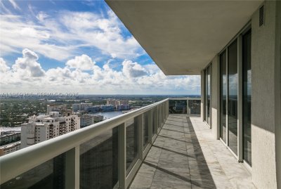 Aluguel de apartamento no Beach Club Two 2906