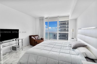 Aluguel de apartamento no Beach Club Two 2906