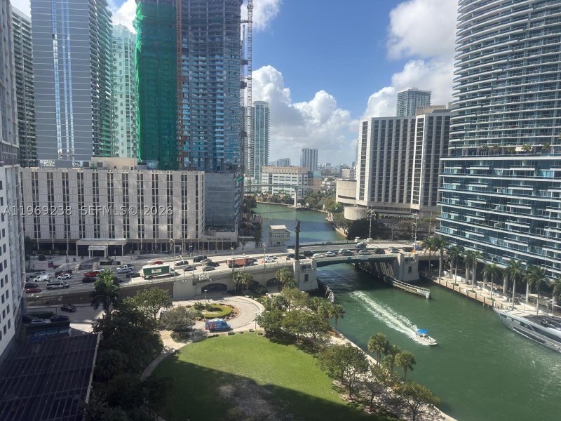 Condo for sale at Icon Brickell Tower I 1504
