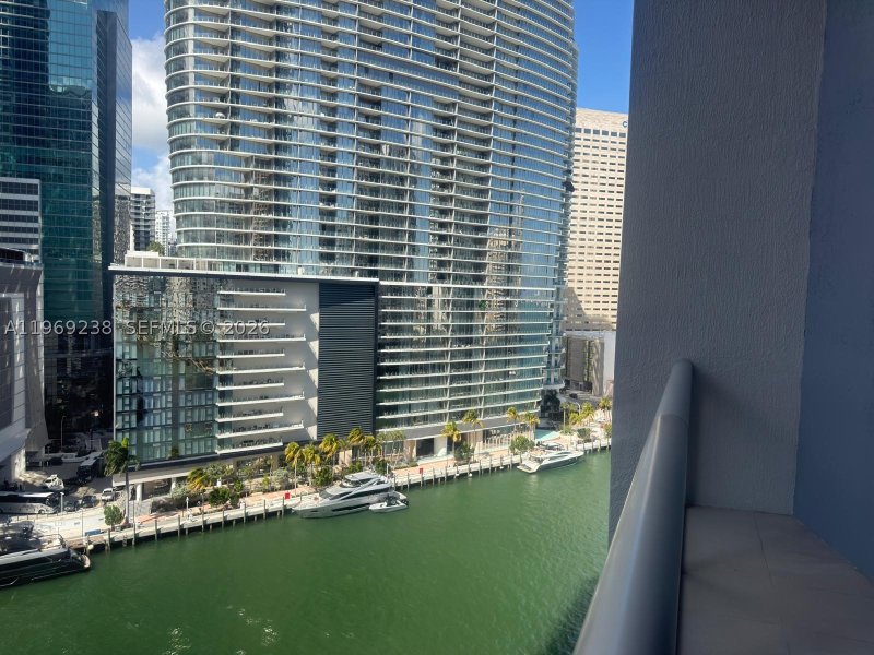 Condo for sale at Icon Brickell Tower I 1504