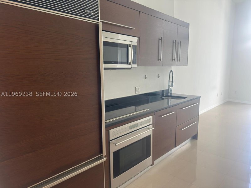 Condo for sale at Icon Brickell Tower I 1504