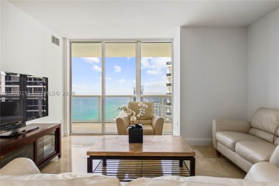 Aluguel de apartamento no Beach Club Two 4204