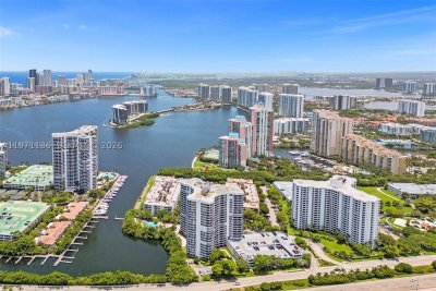 Mystic Pointe 600 Apt #1607
