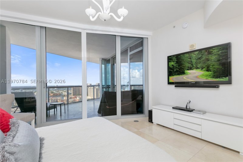 Apartment for rent at Jade Ocean 2905
