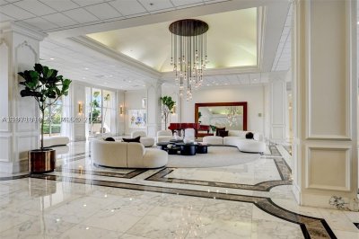 Comprar apartamento no 5600 Collins 7Y