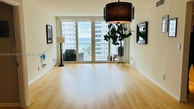 Comprar apartamento no 5600 Collins 7Y