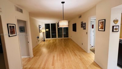 Comprar apartamento no 5600 Collins 7Y