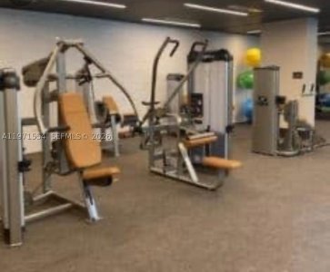 Comprar apartamento en Merrick Manor 805