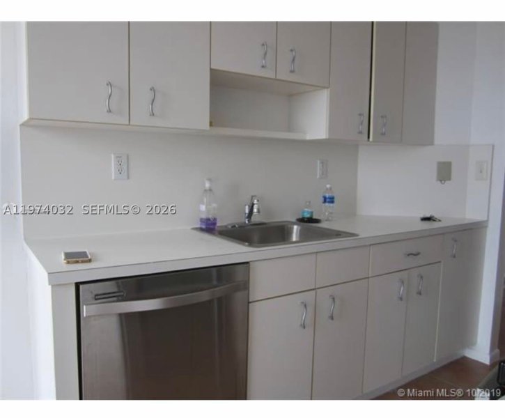 Condo for sale at West Bay Plaza 1107