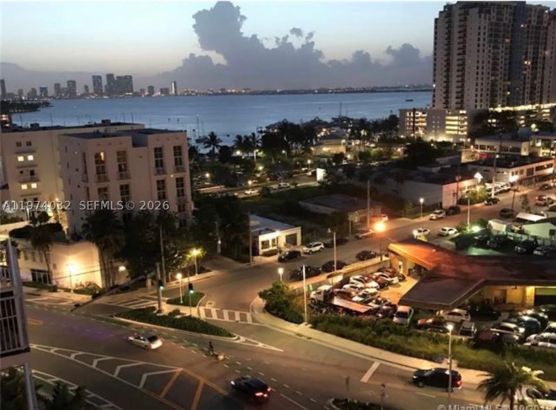 Condo for sale at West Bay Plaza 1107
