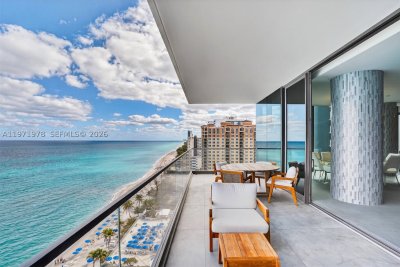Comprar apartamento no 2000 Ocean 14B