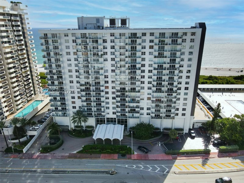 Apartment for rent at Arlen Beach 803