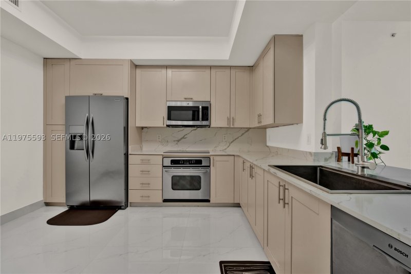 Comprar apartamento en Aventura Marina 1108
