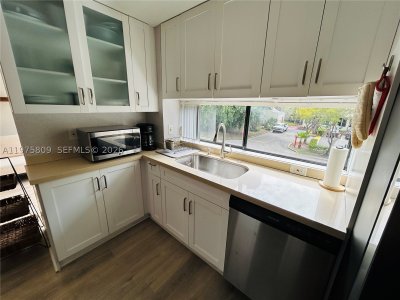 Comprar apartamento no Plaza of the Americas 219