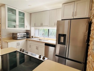 Comprar apartamento no Plaza of the Americas 219
