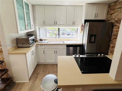 Comprar apartamento no Plaza of the Americas 219