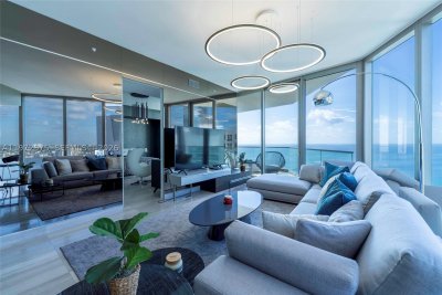 Residences by Armani / Casa Apt #3004