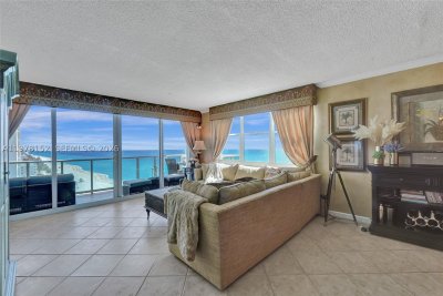 Alquiler de apartamento en The Wave Condo 1510