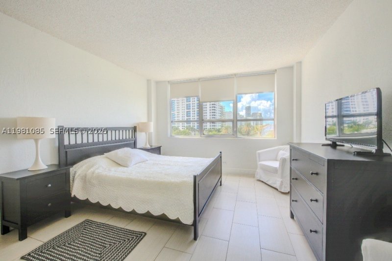 Apartment for rent at Flamingo 528S