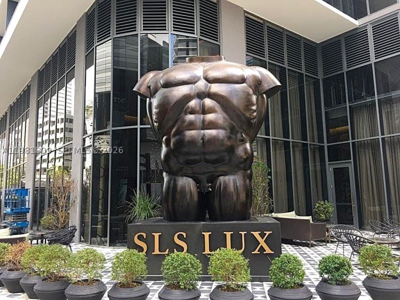 Comprar apartamento en SLS Lux Brickell 1203