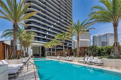 Comprar apartamento en SLS Lux Brickell 1203