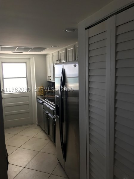 Apartment for rent at Vantage View 1208