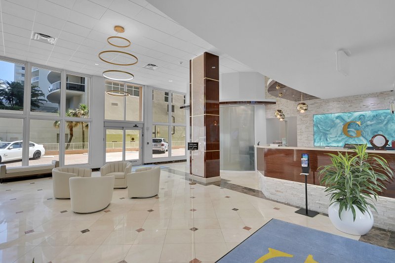 Condo for sale at The Galleon 305