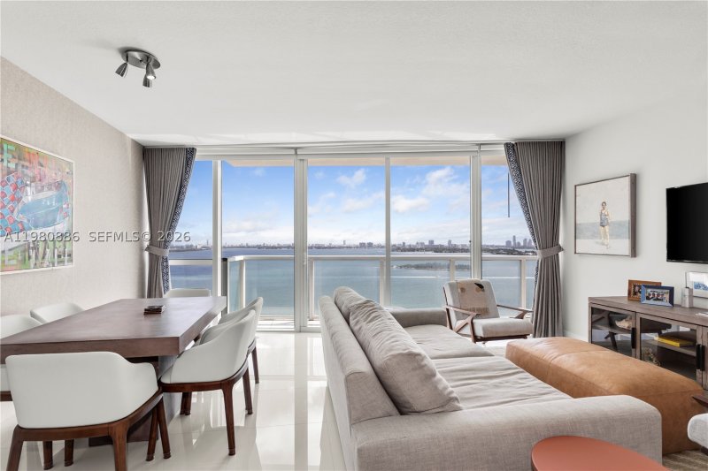 Condo for sale at Onyx On The Bay 2102