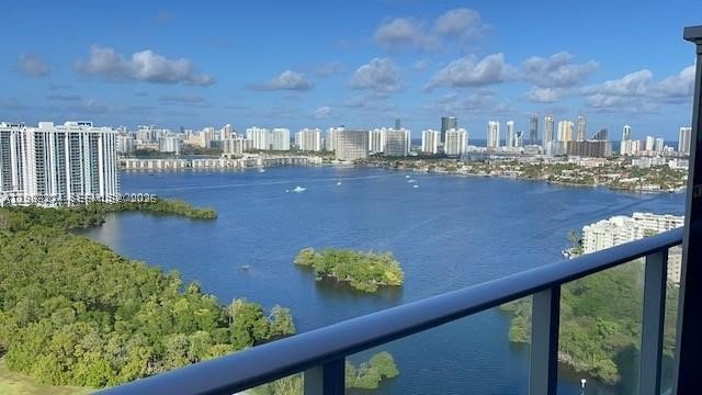 Comprar apartamento en The Harbour 2702