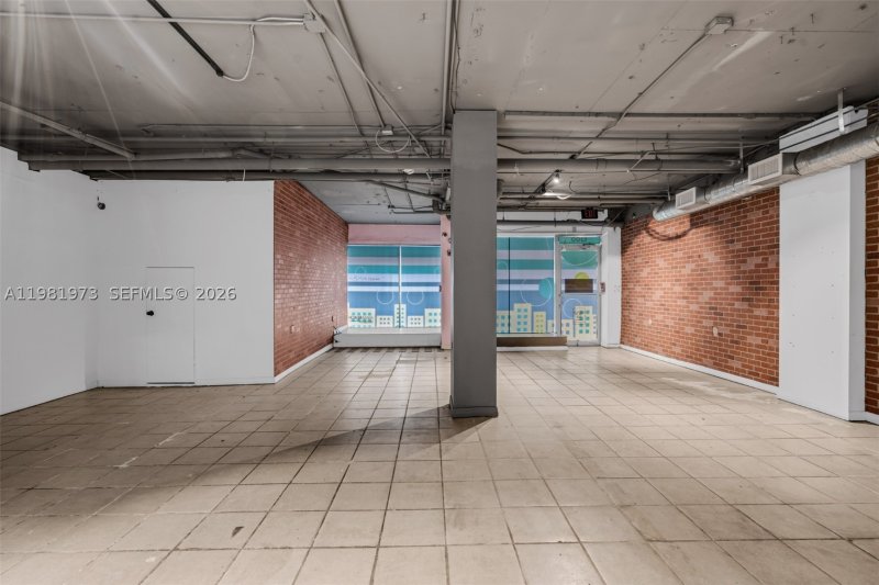 Condo for sale at Lincoln Towers C-1B