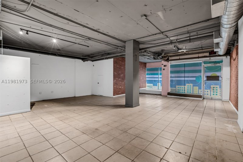 Condo for sale at Lincoln Towers C-1B