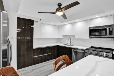 Comprar apartamento en The Summit 1407S
