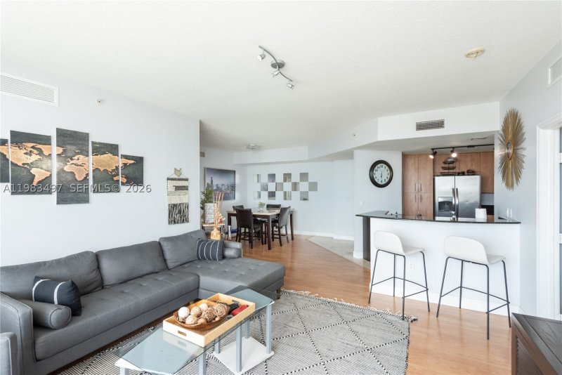 Comprar apartamento en 360 Condominium East 502