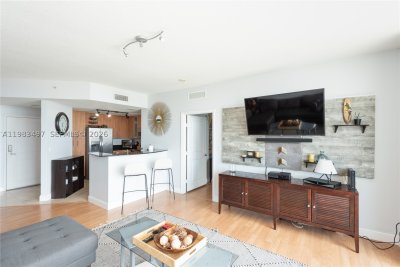 Comprar apartamento en 360 Condominium East 502