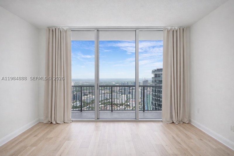 Condo for sale at Opera Tower 3811